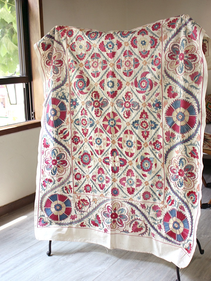 スザニ ウズベキスタン 伝統刺繍 200×125cm ベッドカバー タペストリー
