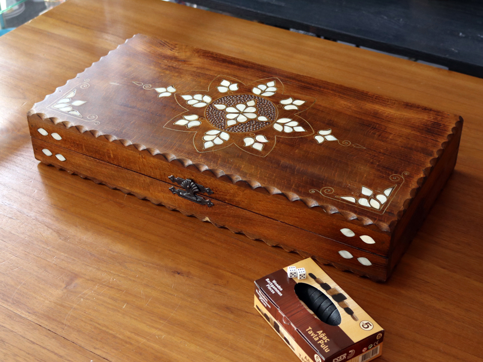 バックギャモン Backgammon 折り畳み式 螺鈿模様 ゲームボードゲーム盤